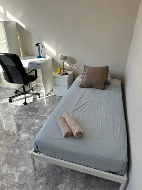 Habitación 450 m², Reus