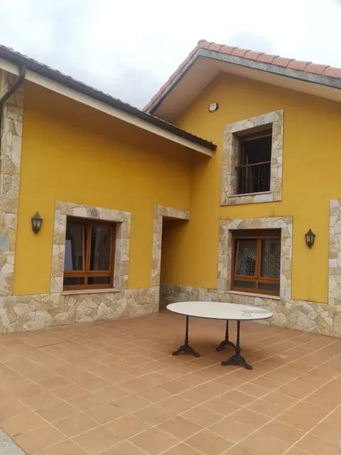 Casa de 110 m² en Gijón