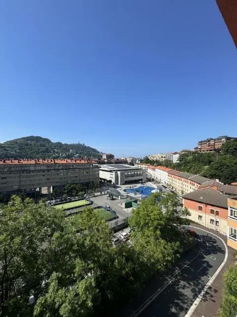 Piso de 80 m² en